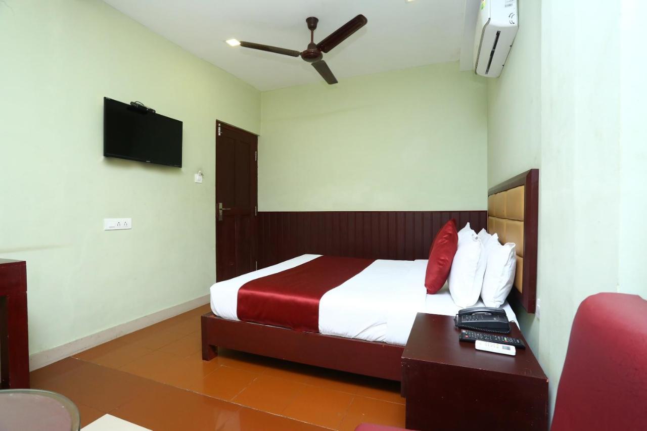 Oyo 15190 Select Residency Hotel Кожикод Екстериор снимка